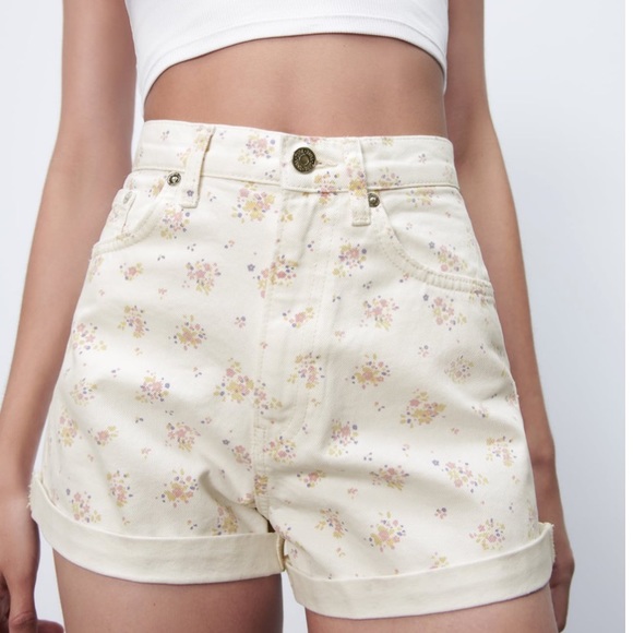 ZARA Printed Mom Fit Roller Shorts NWT - Picture 3 of 12
